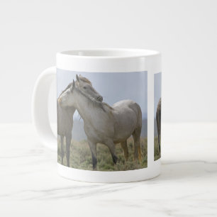 Caneca De Café Grande EUA, Wyoming, Condado de Carbon. Cavalos selvagens