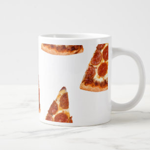 Caneca De Café Grande Fatia de pizza de pepperoni clássica da SlipperyJo