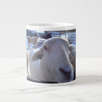 Caneca De Café Grande Fazenda do Lobo Lucy Jumbo Mug