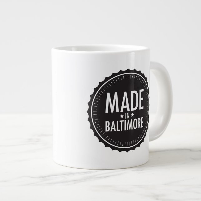 Caneca De Café Grande Feito em Baltimore (Frente Esquerda)