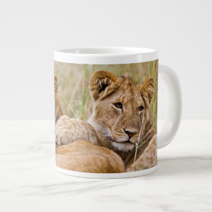 Caneca De Café Grande Filhotes de Leão Relaxando