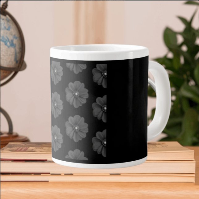 Caneca De Café Grande Flor Ilustrado no Padrão de Cinza Preta" (Criador carregado)