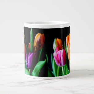 Caneca De Café Grande Flores de Tulipas Multicoloridas com Fundo Preto