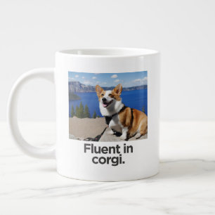 Caneca De Café Grande 'Fluente em corgi.' Foto Personalizável Corgi Engr