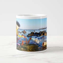 Caneca De Café Grande Fubby met flessenpost aan de kust.