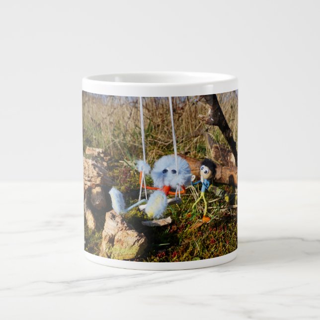 Caneca De Café Grande Fubby monster op de schommel. (Frente)