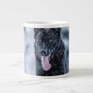 Caneca De Café Grande German shepherd preto no Cobrir da escova de neve