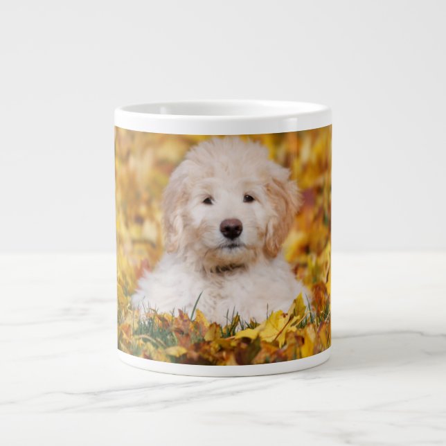 Caneca De Café Grande Goldendoodododododle Puppy Em Folhas De Queda (Frente)