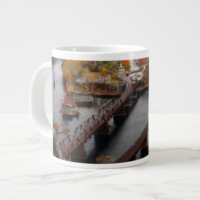 Caneca De Café Grande Harpers Ferry no outono (Frente Esquerda)