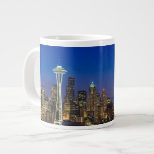 Caneca De Café Grande Imagem de Seattle Skyline nas horas da manhã.