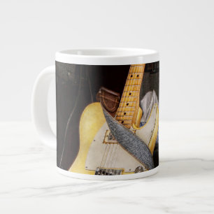 Caneca De Café Grande Instrumento - Guitarra - Tocando em uma banda