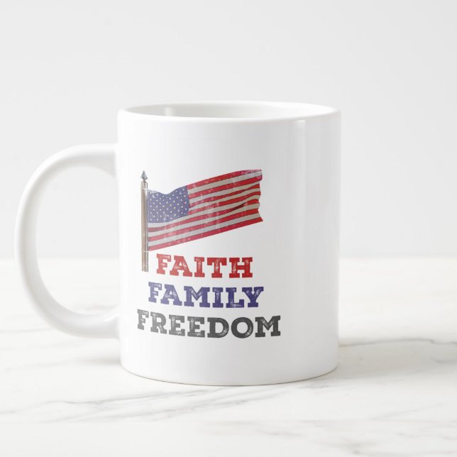 Caneca De Café Grande Liberdade familiar justa (Esquerda)