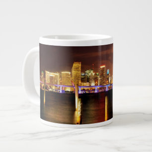 Caneca De Café Grande Linha do horizonte de Miami à noite, Flórida
