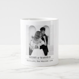Caneca De Café Grande Merry & Married - Personalized Newlywed Christmas