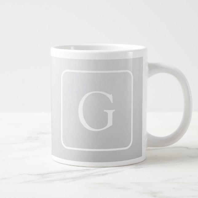 Caneca De Café Grande Monograma de Apelido de Gradação de Cinzas Claras (Direita)