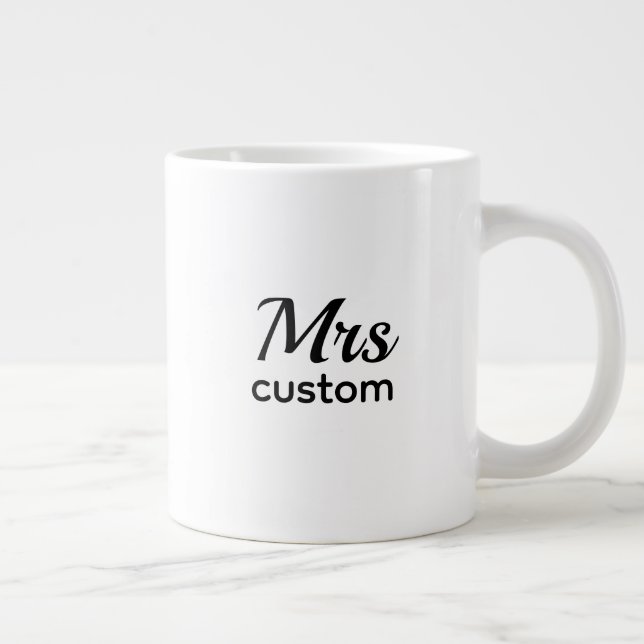 Caneca De Café Grande Mrs Custom Personalized Name Mug–Classic Minimalis (Direita)