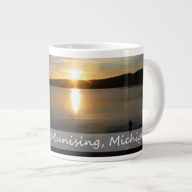 Caneca De Café Grande Munising Michigan (Frente Esquerda)