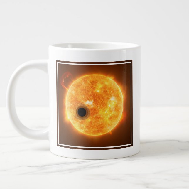 Caneca De Café Grande O Exoplaneta Wasp-107b É Um Gigante De Gás (Esquerda)