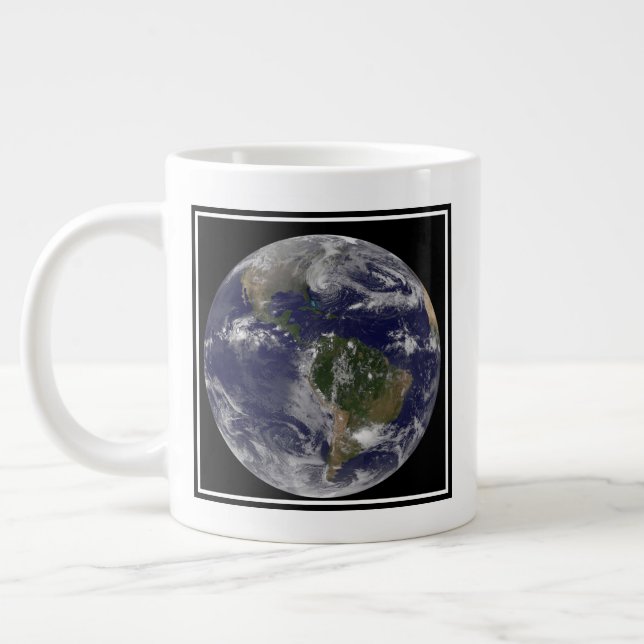 Caneca De Café Grande O Furacão Sandy Na Costa Leste Dos Eua. (Esquerda)