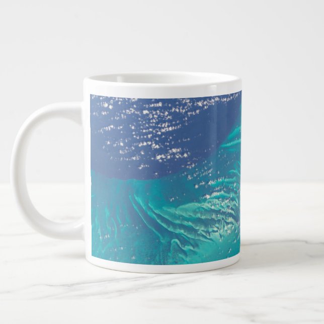 Caneca De Café Grande O Oceano Atlântico Ao Largo Da Costa Das Baamas (Esquerda)
