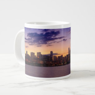 Caneca De Café Grande O sol se põe sobre o horizonte de Chicago