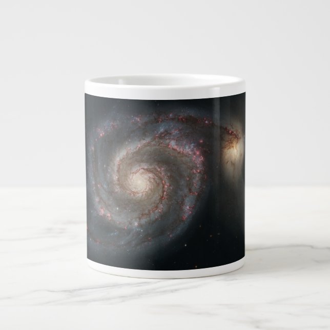 Caneca De Café Grande O Whirlpool Galaxy M51 e Companion no espaço (Frente)