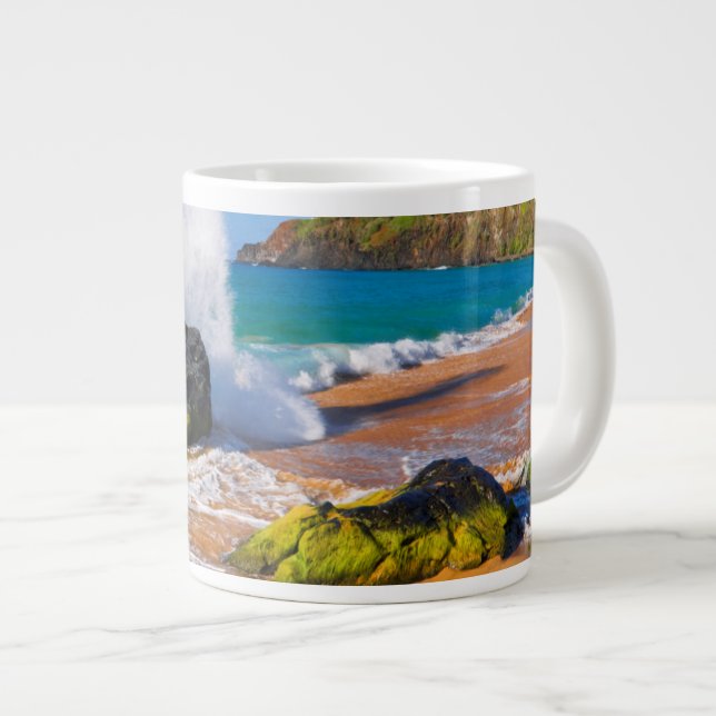 Caneca De Café Grande Ondas caem na praia, Havaí (Frente Esquerda)