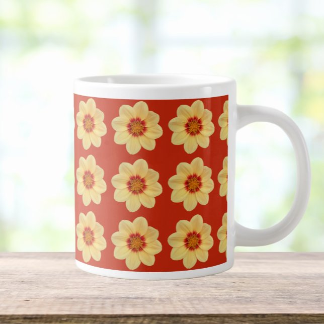 Caneca De Café Grande Padrão Floral Amarelo Dahlia em Vermelho (In Situ)
