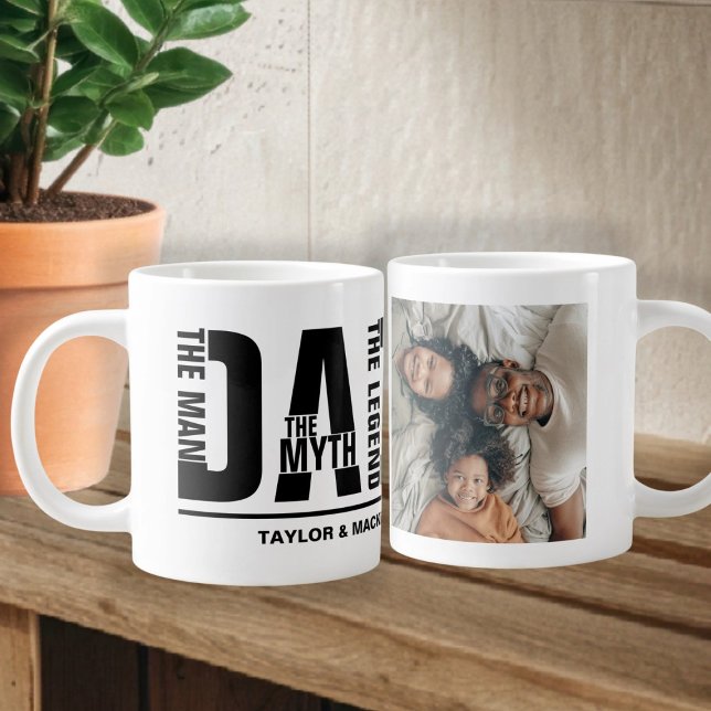 Caneca De Café Grande Pai O Homem O Mito A Legenda Personalizada (Dad The Man The Myth The Legend Personalized Giant Coffee Mug by Ricaso. Add your photo and text)