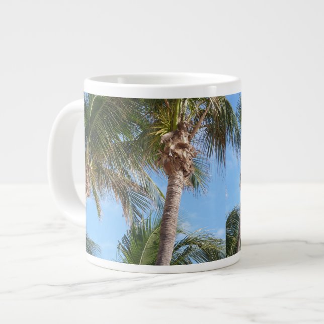 Caneca De Café Grande Palmas tropicais contra Blue Sky Mug (Frente Esquerda)