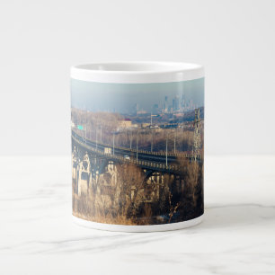 Caneca De Café Grande ponte mendota que abrange o vale do rio Minnesota