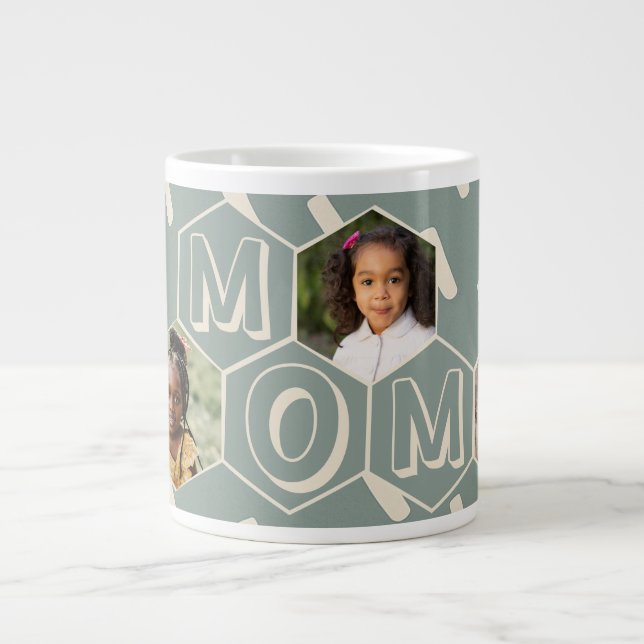 Caneca De Café Grande Presente Moderno para Mãe em Verde Sage Hexagonal (Frente)