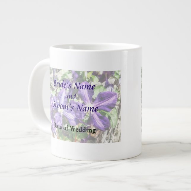 Caneca De Café Grande Programa de Casamento Clematis sobre uma Parede de (Frente Esquerda)