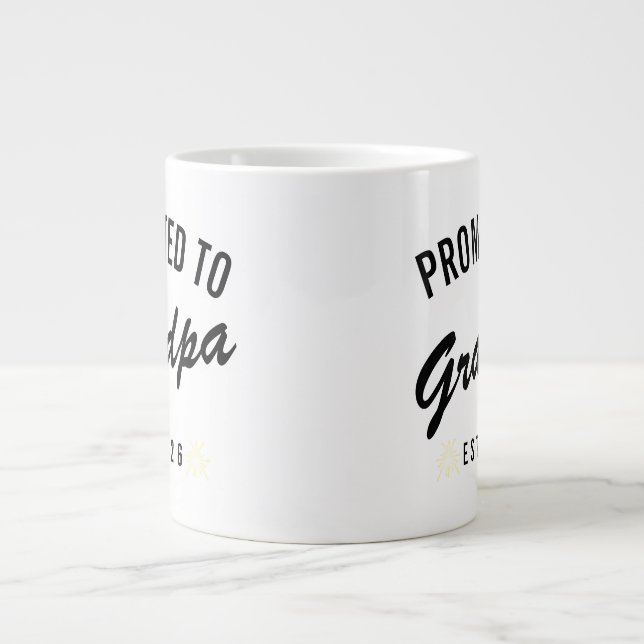 Caneca De Café Grande Promoted to Grandpa Est. 2026 (Frente)