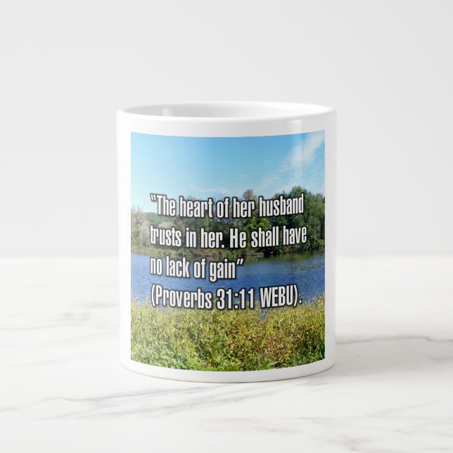 Caneca De Café Grande Provérbios 31:11 WEBU Mug (Frente)
