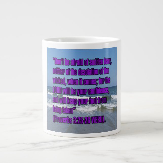 Caneca De Café Grande Provérbios 3:25-26 WEBU Mug (Frente)