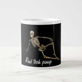 Caneca De Café Grande "Rad tech pinup com esqueleto reclinável