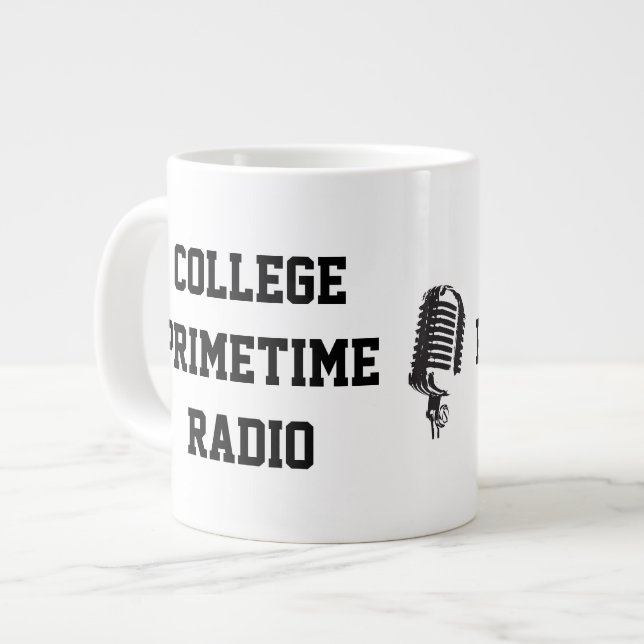 Caneca De Café Grande Rádio Primetime da Universidade Jumbo Mug (Frente Esquerda)