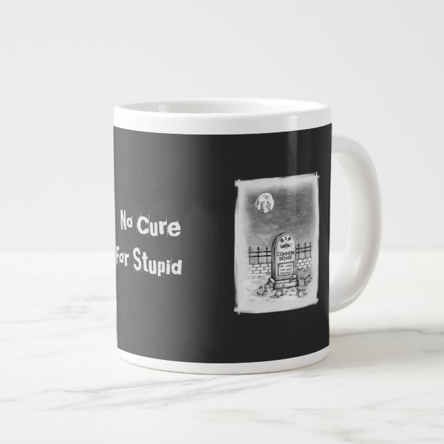 Caneca De Café Grande RIP Máscaras de Lua Estúpidas de Senso Comum e Co  (Frente Esquerda)