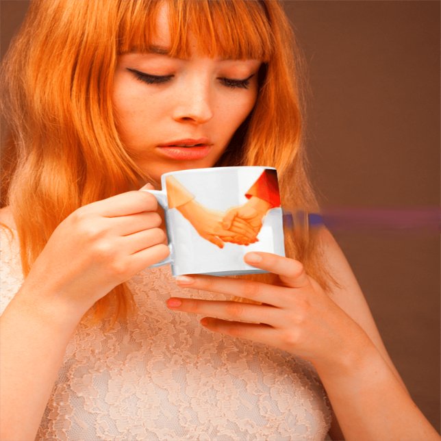 Caneca De Café Grande "Romântica Segurando Mãos Ilustração Mug - Amor e (Criador carregado)