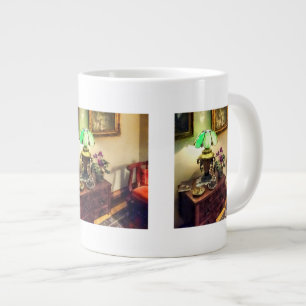 Caneca De Café Grande Sala de Estar Aconchegante com Lâmpada de Pétalas 