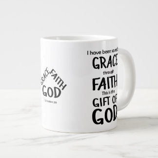 Caneca De Café Grande Salvo por Grace Através De Faith Black Ephesianos