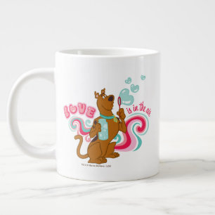 Caneca De Café Grande Scooby-Doo - O Amor Está No Ar