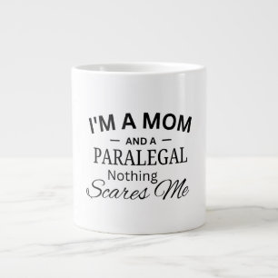 Caneca De Café Grande Sou uma Mãe e uma Assistente Jurídica Nada me Assu