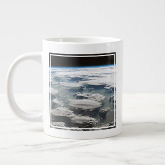 Caneca De Café Grande Stormy Sky Acima Da Amazônia