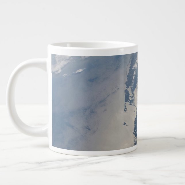 Caneca De Café Grande Sunglint Na Costa De Massachusetts. (Esquerda)