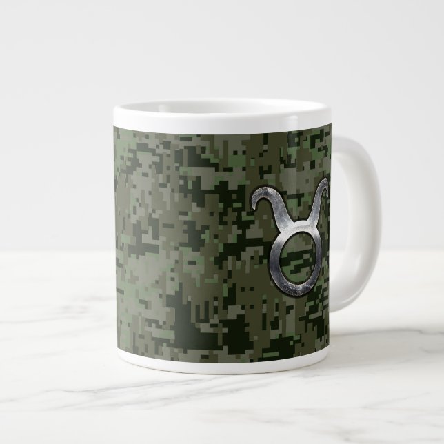 Caneca De Café Grande Taurus assina em Woodland Camuflagem Digital Verde (Frente Esquerda)