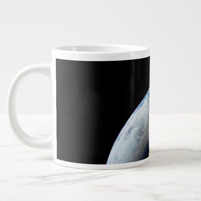 Caneca De Café Grande Terra Crescente Tirada Da Missão Apollo 4. (Esquerda)