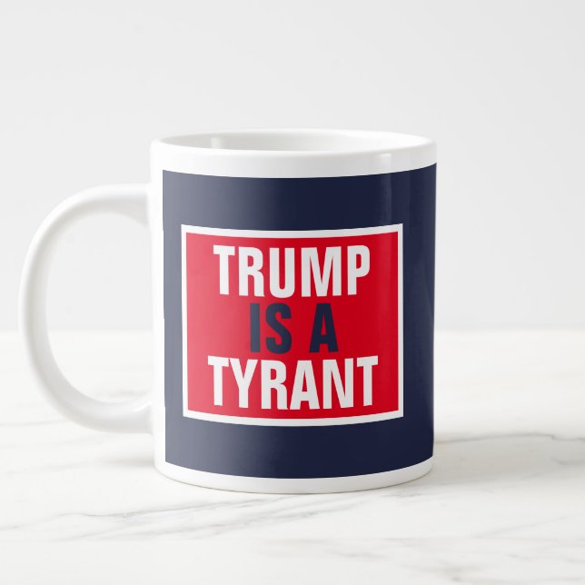 Caneca De Café Grande Trump é uma política típica do GOP (Esquerda)