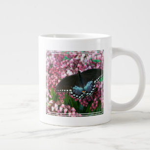 Caneca De Café Grande Uma Borboleta Enxofre Na Família Phoebis